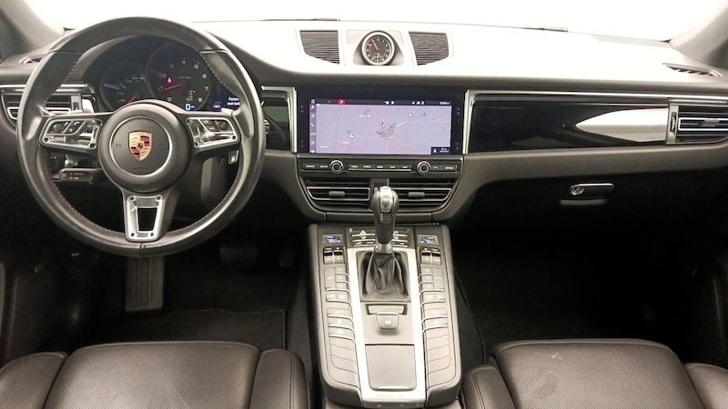 2019 Porsche Macan  9