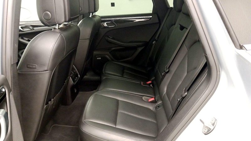 2019 Porsche Macan  20