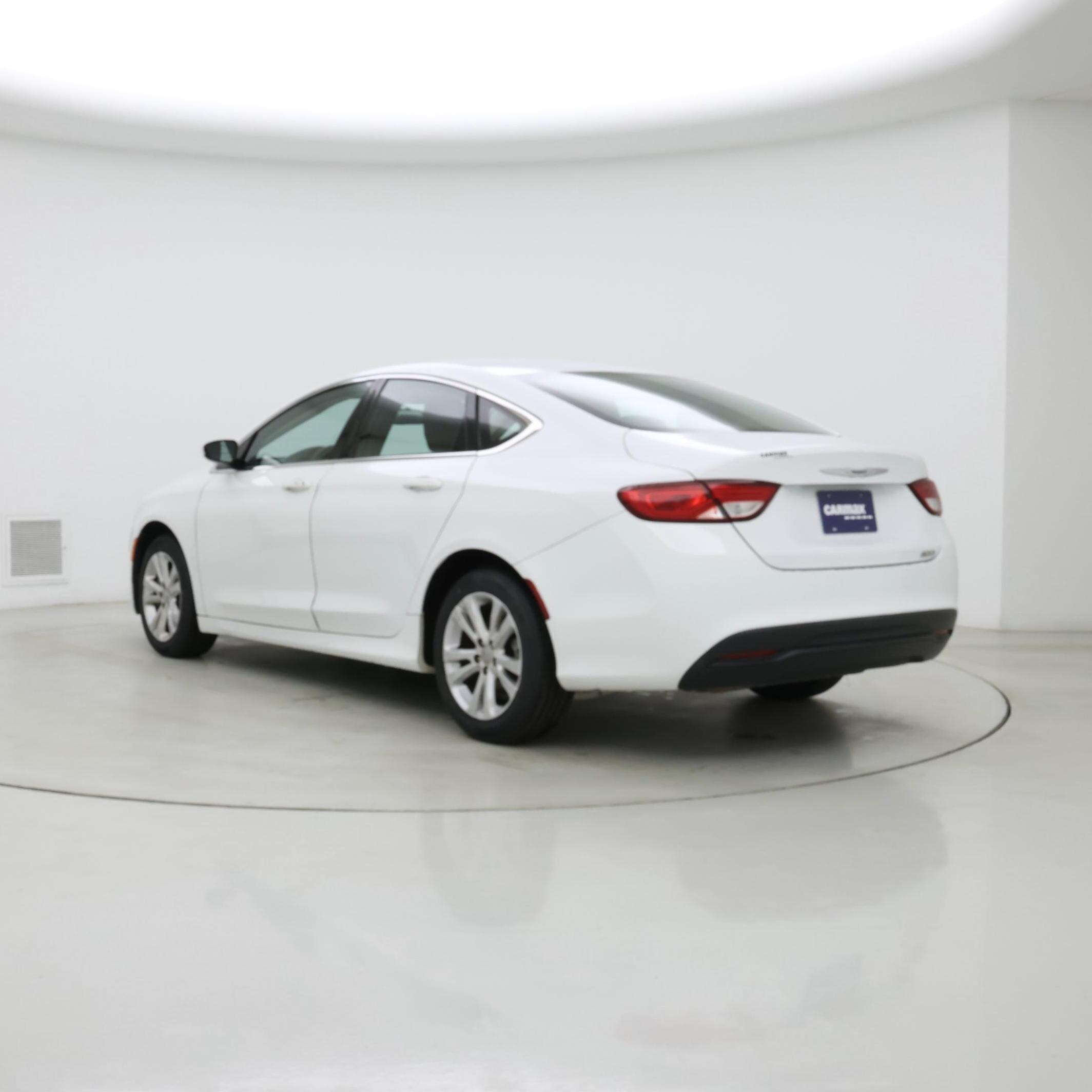 Thumbnail: 2017 Chrysler 200 - 2