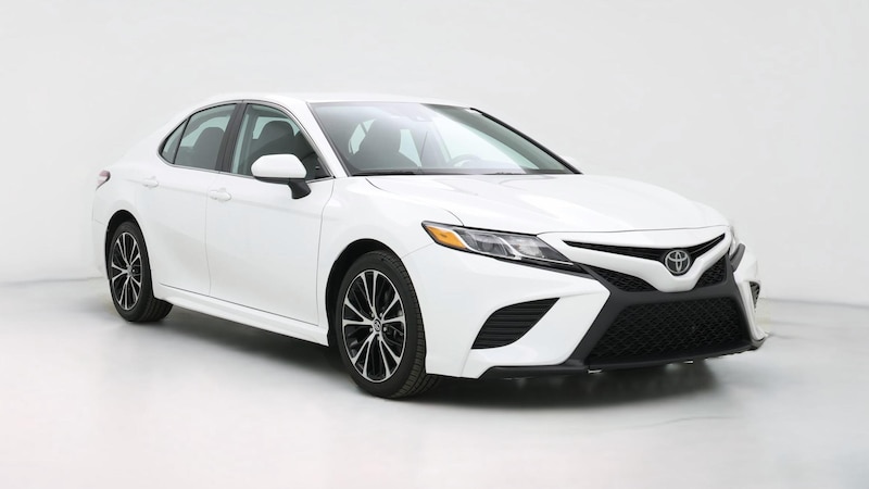 2020 Toyota Camry SE Hero Image