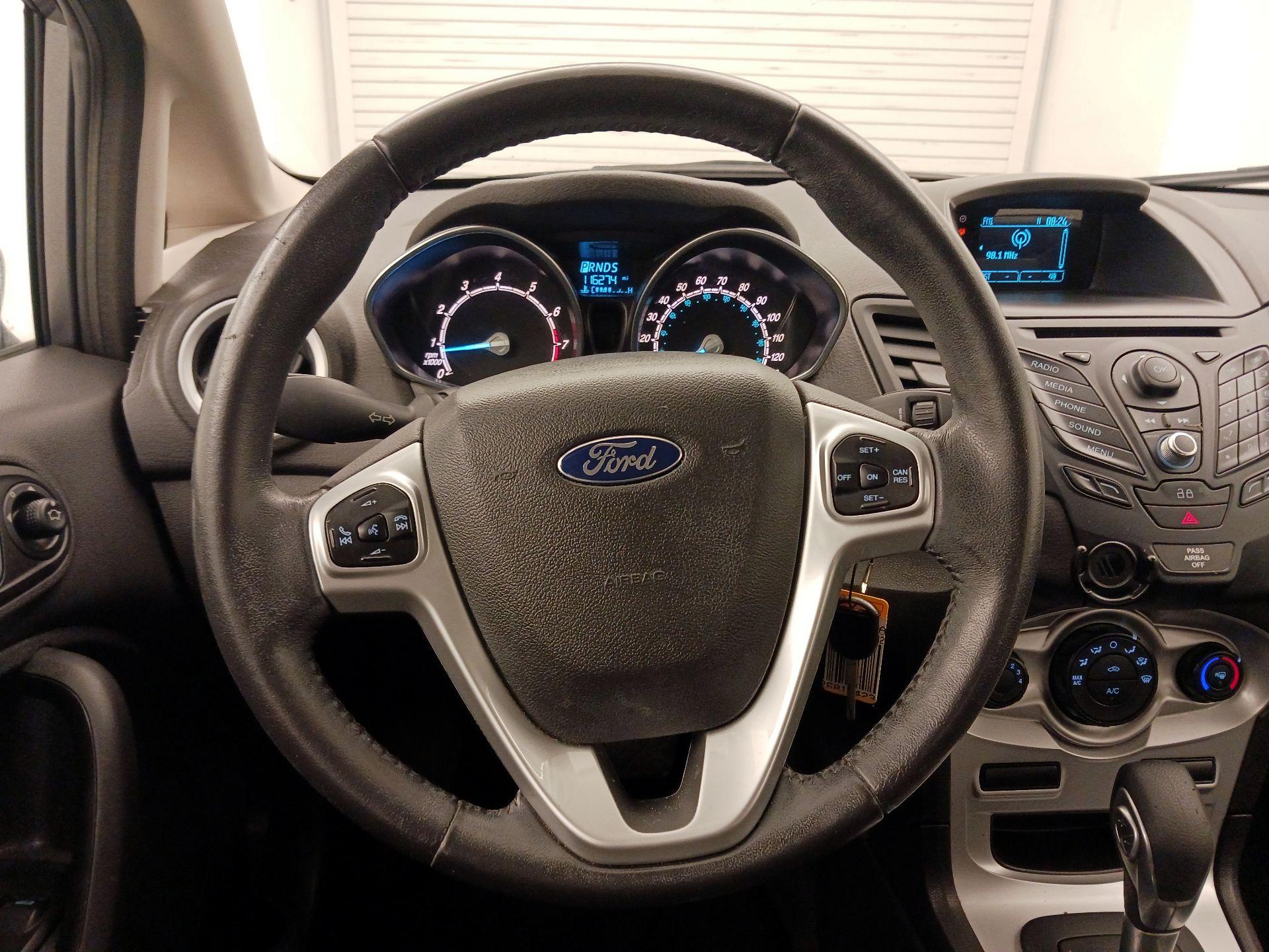 Thumbnail: 2014 Ford Fiesta - 10