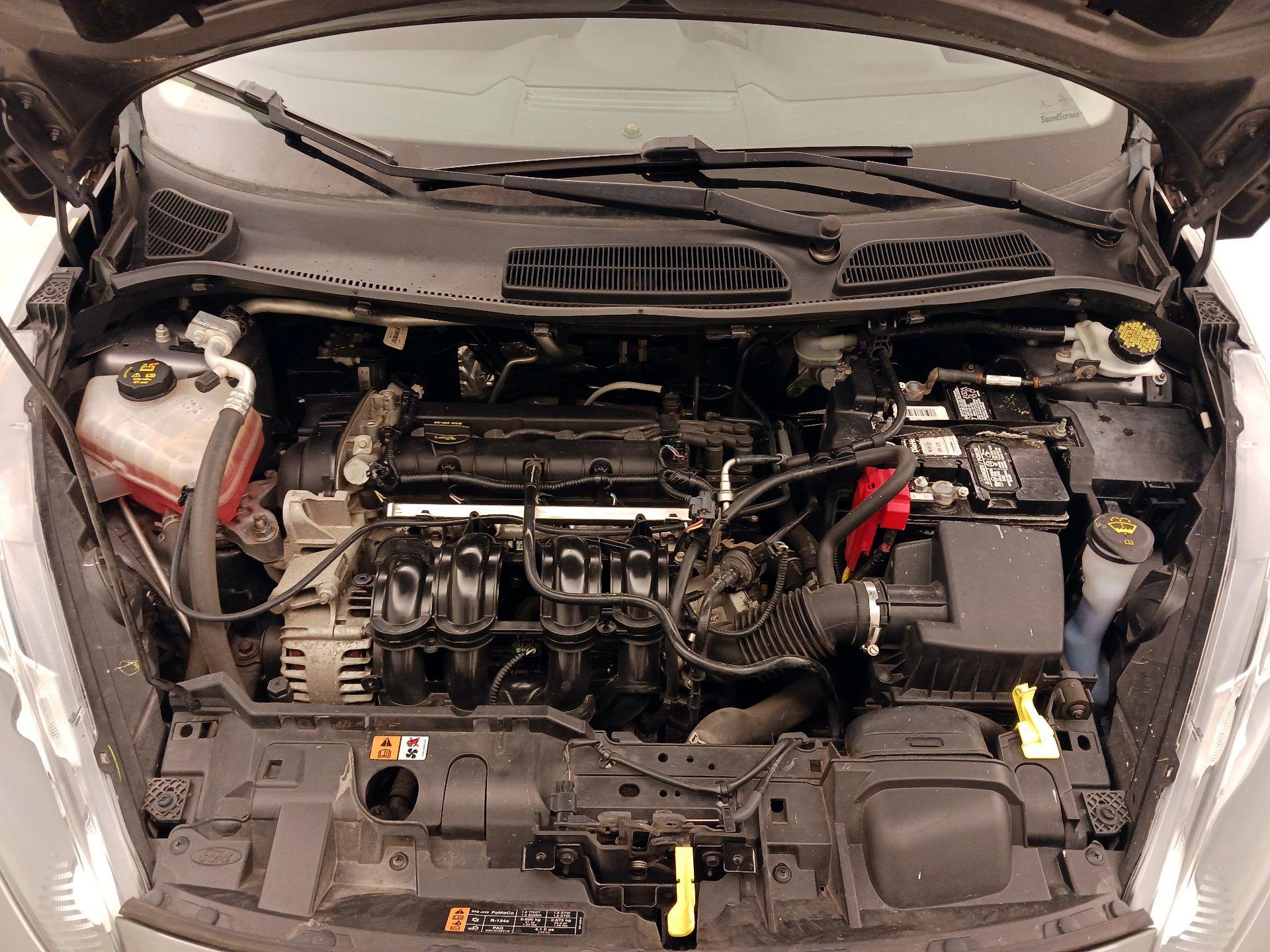 Thumbnail: 2014 Ford Fiesta - 20