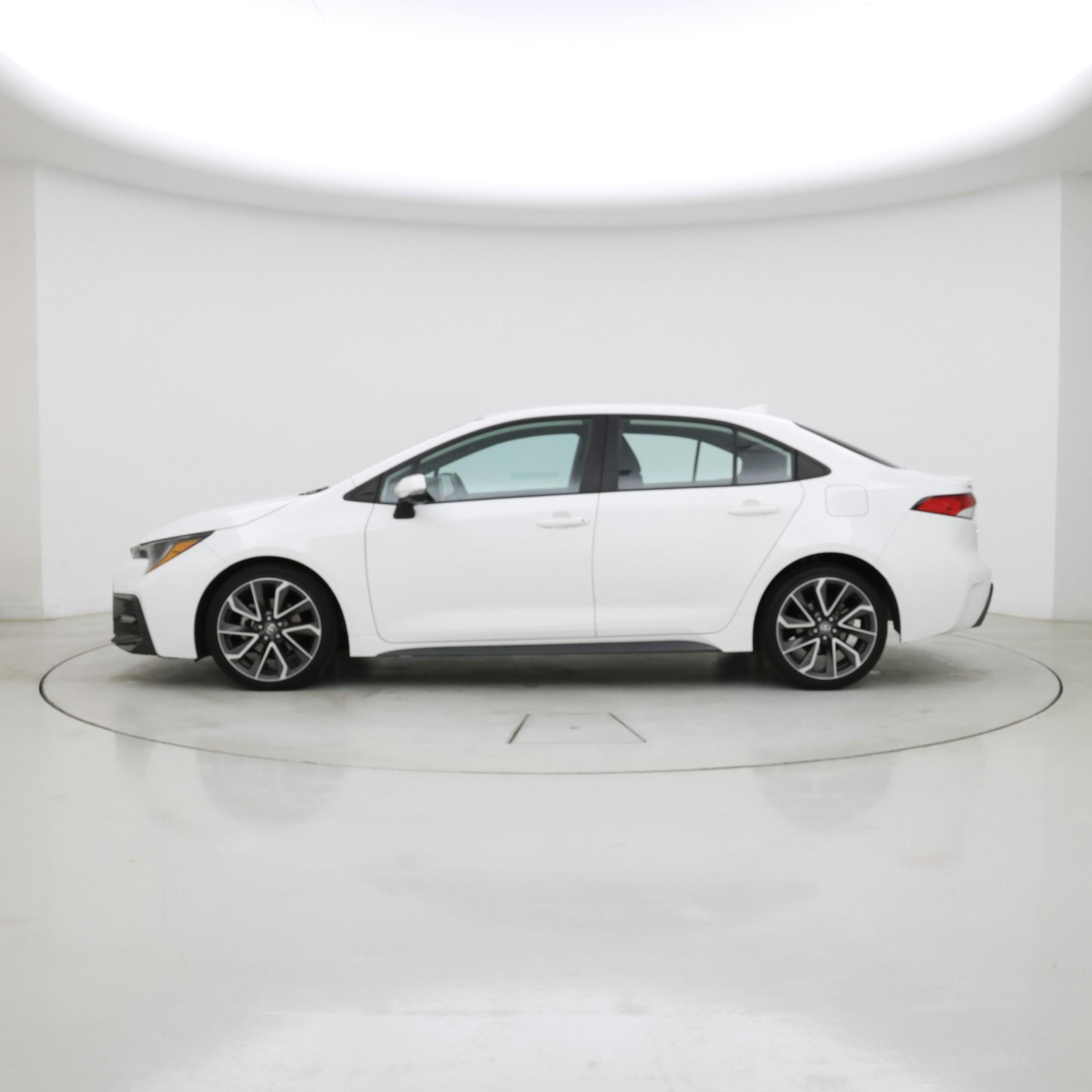 Thumbnail: 2021 Toyota Corolla - 3