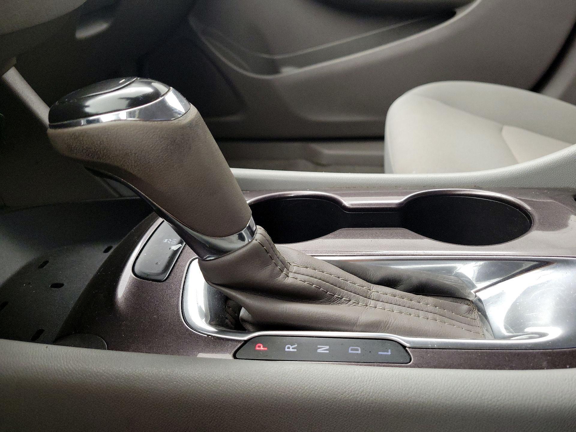 Thumbnail: 2016 Chevrolet Malibu - 17