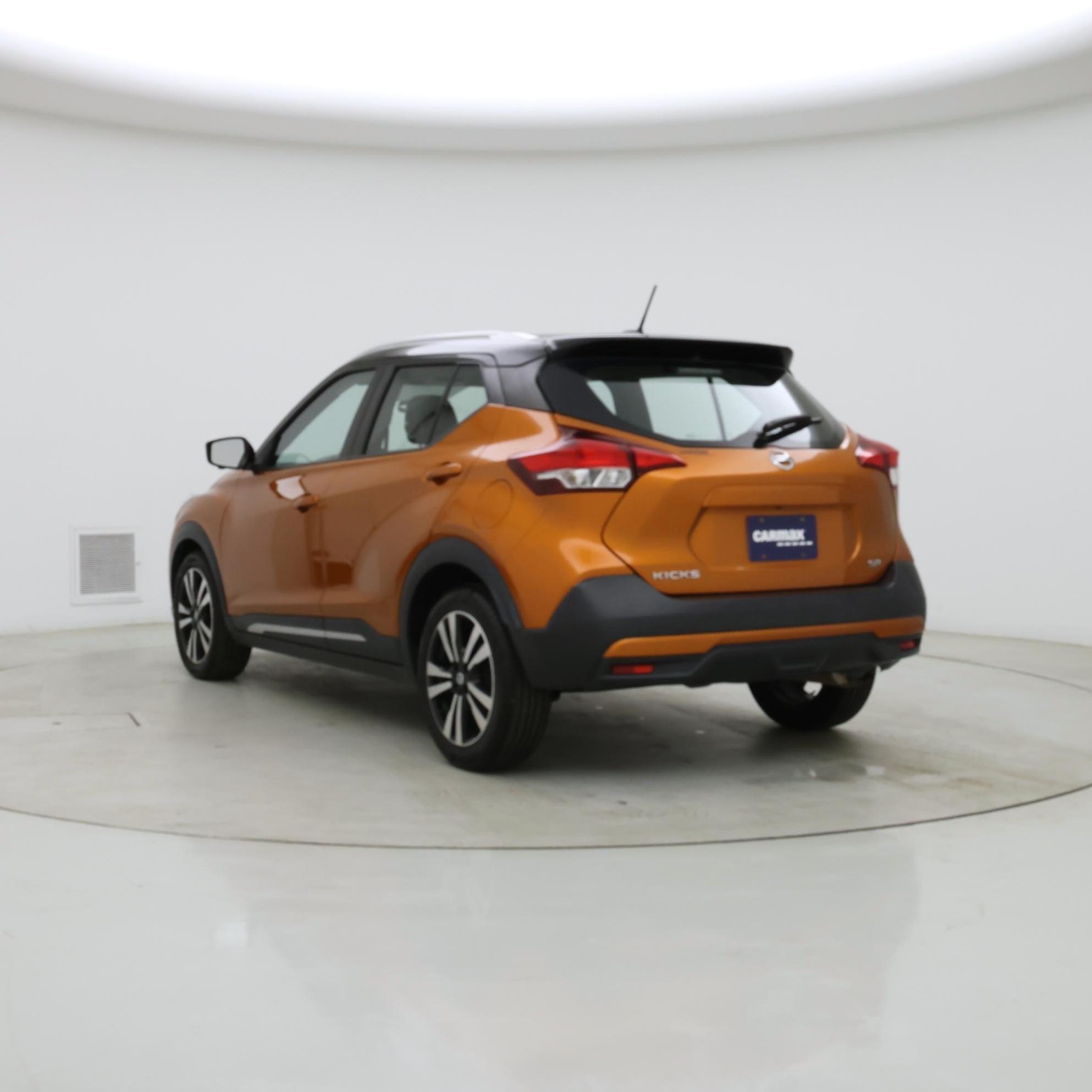 Thumbnail: 2019 Nissan Kicks - 2