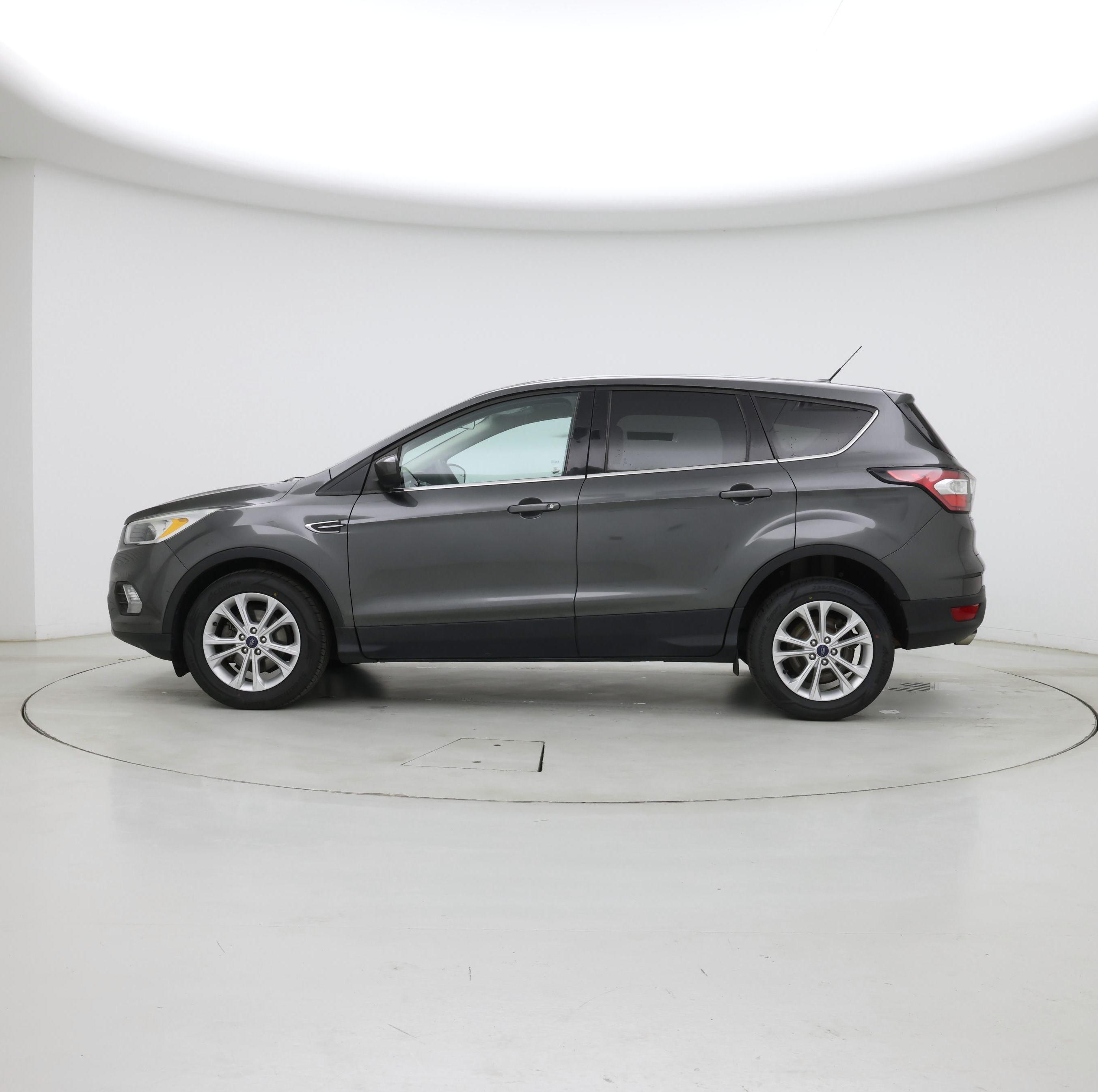 Thumbnail: 2017 Ford Escape - 3