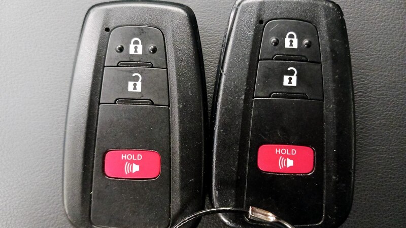 2022 Toyota Prius XLE 23