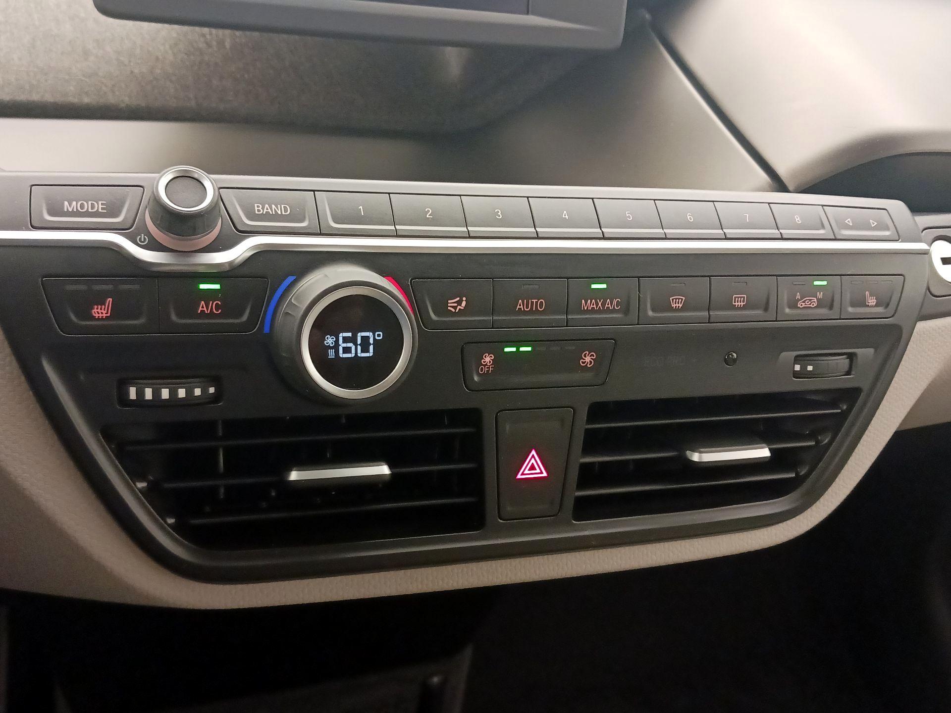 Thumbnail: 2015 BMW i3 - 16