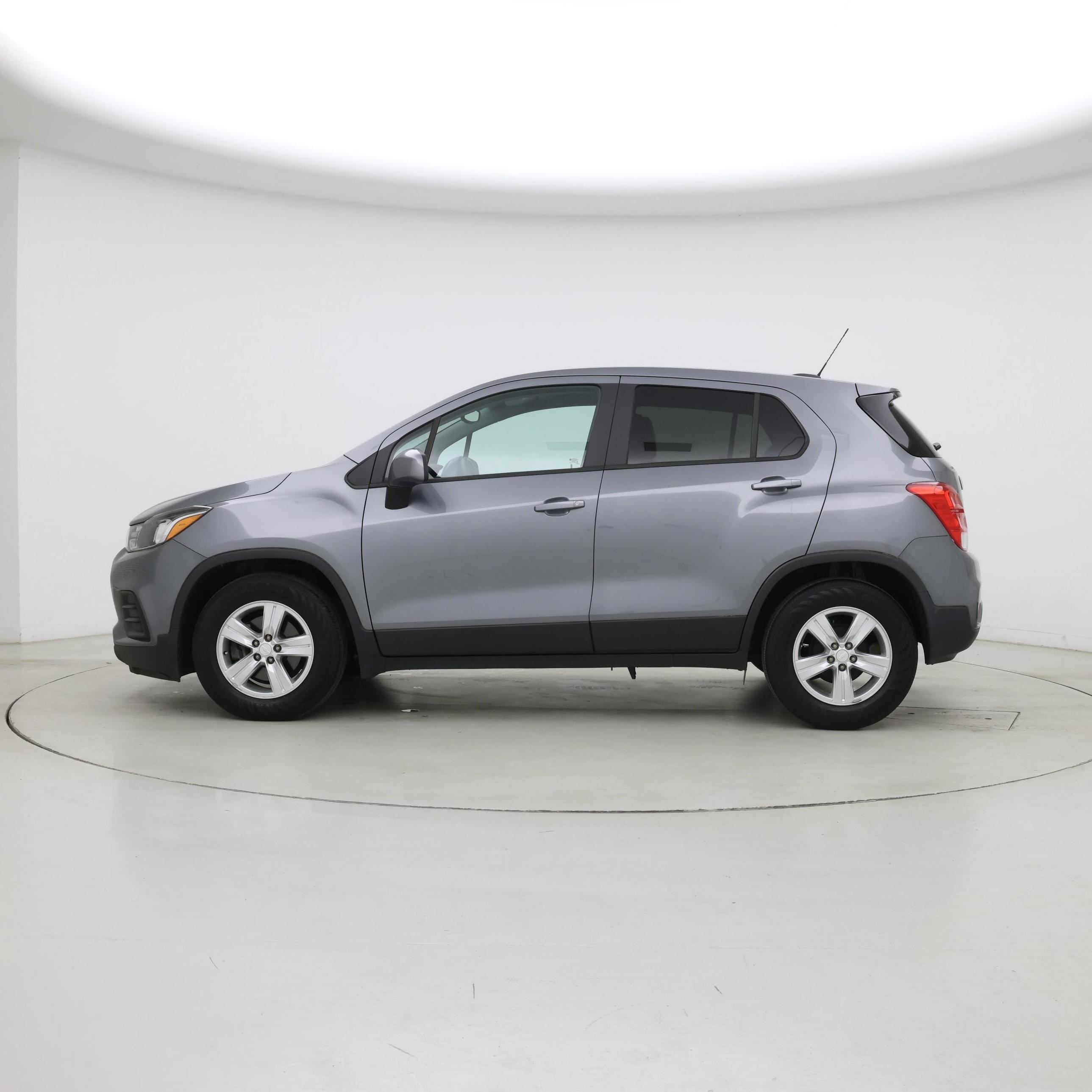 Thumbnail: 2020 Chevrolet Trax - 3