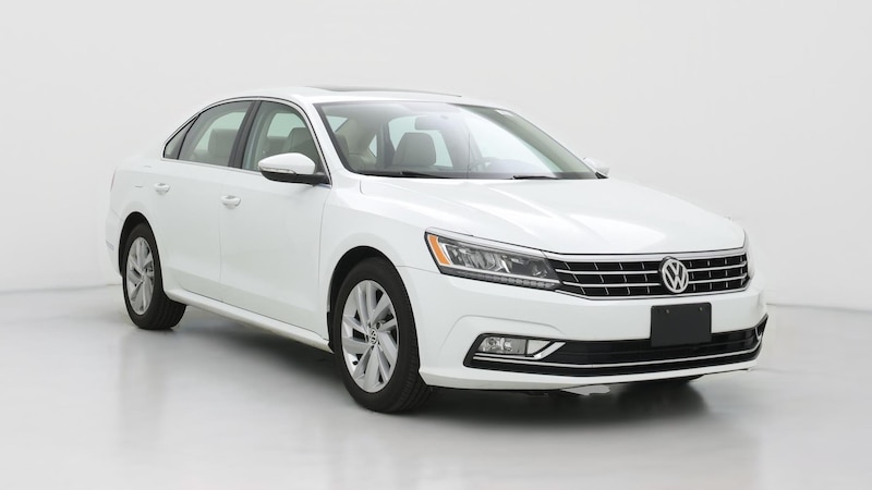 2018 Volkswagen Passat SE Hero Image