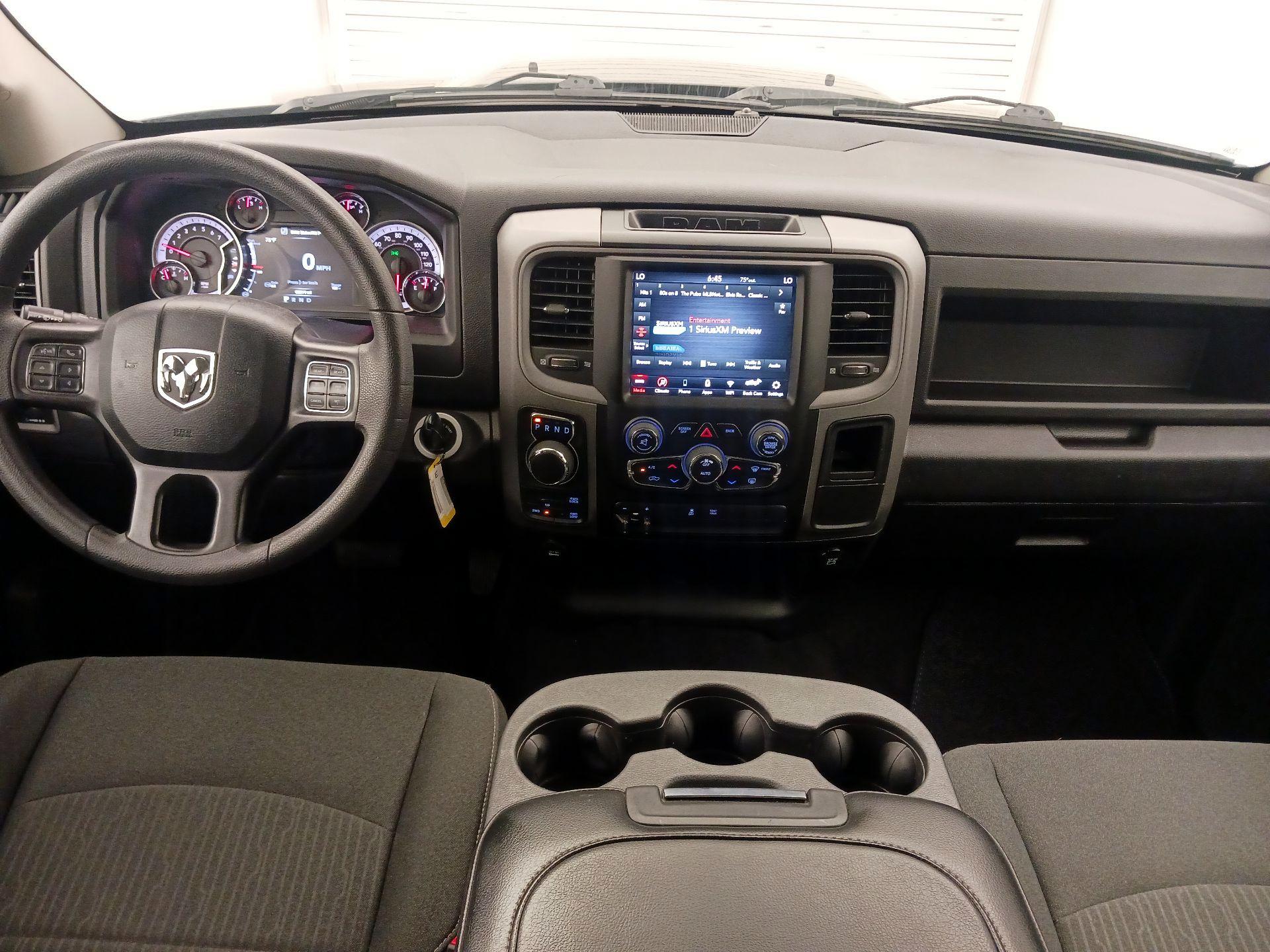 Thumbnail: 2021 RAM 1500 Classic - 9