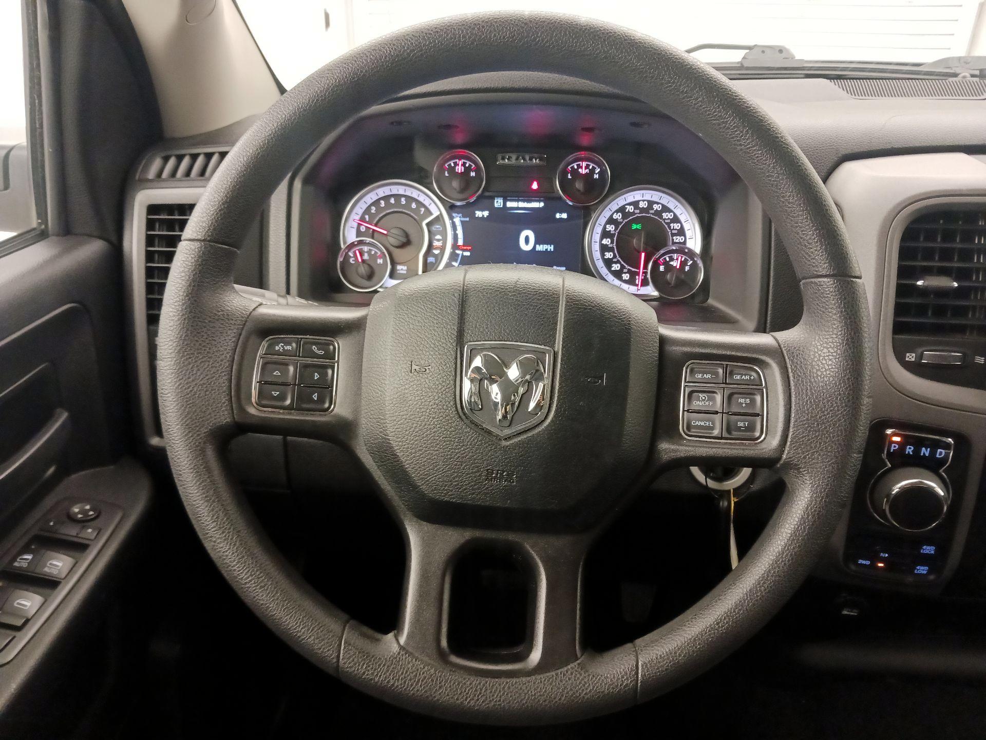 Thumbnail: 2021 RAM 1500 Classic - 10