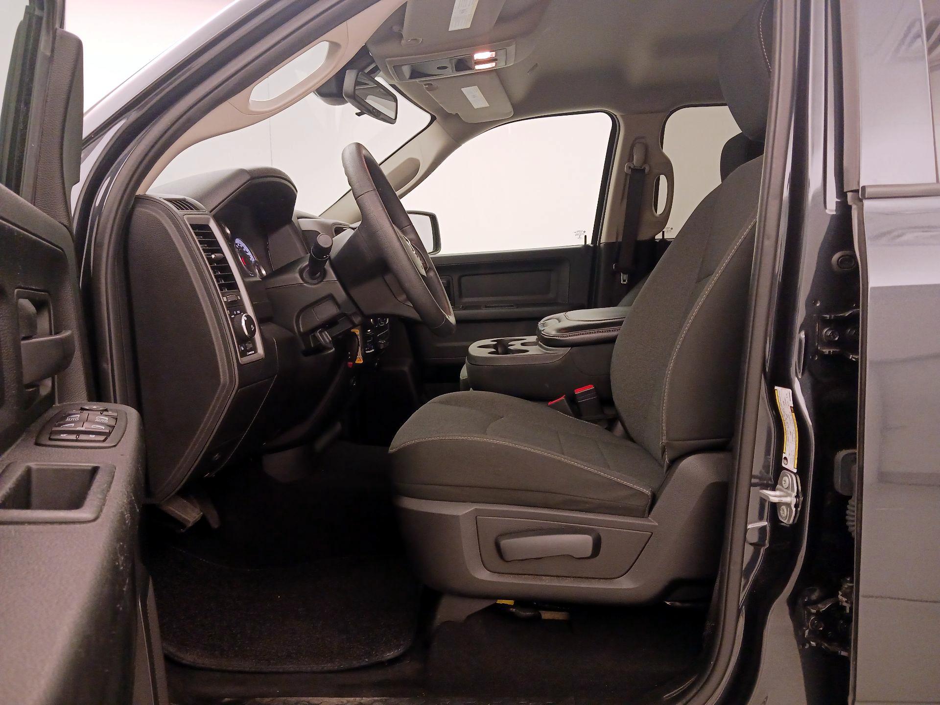 Thumbnail: 2021 RAM 1500 Classic - 11