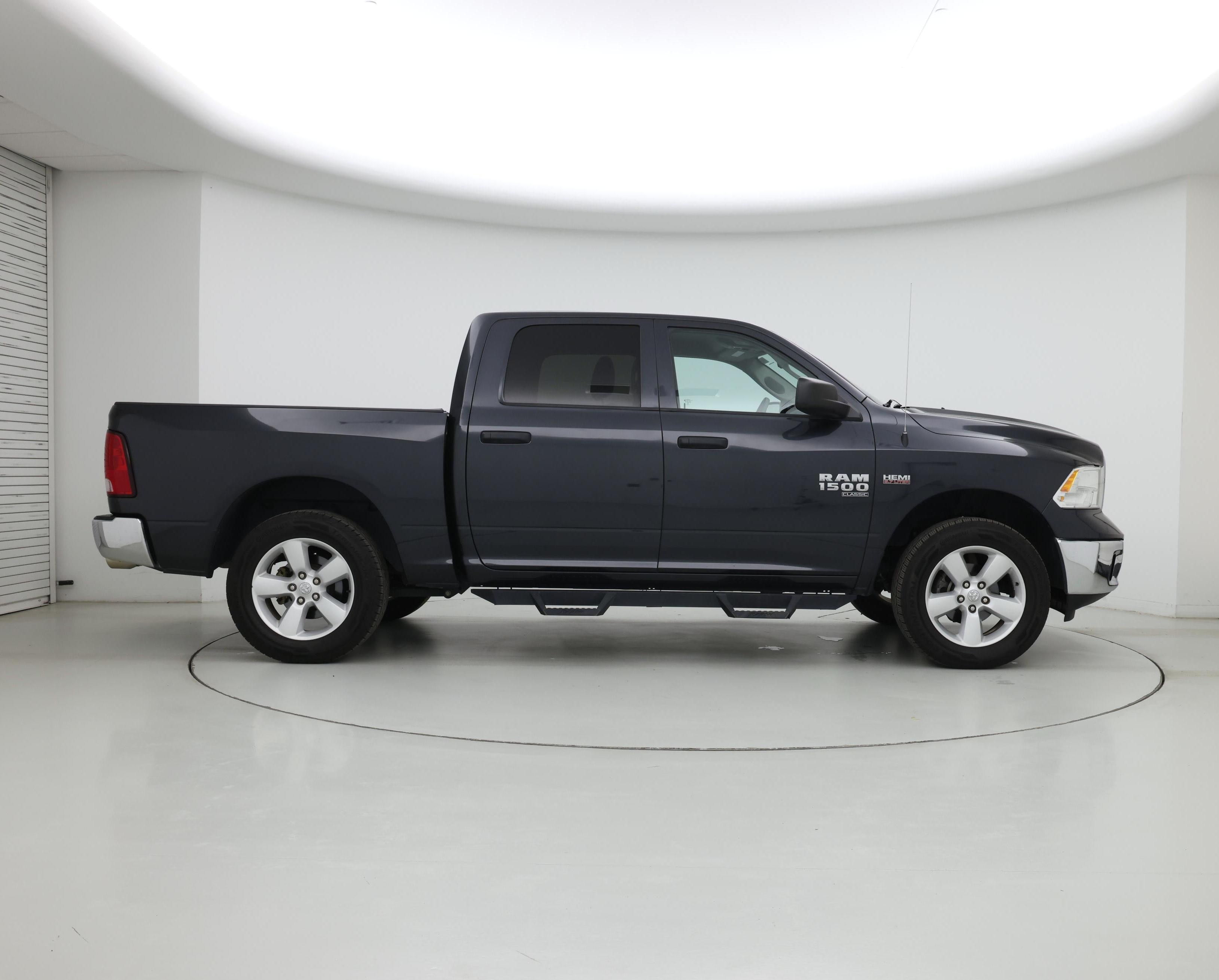 Thumbnail: 2021 RAM 1500 Classic - 7