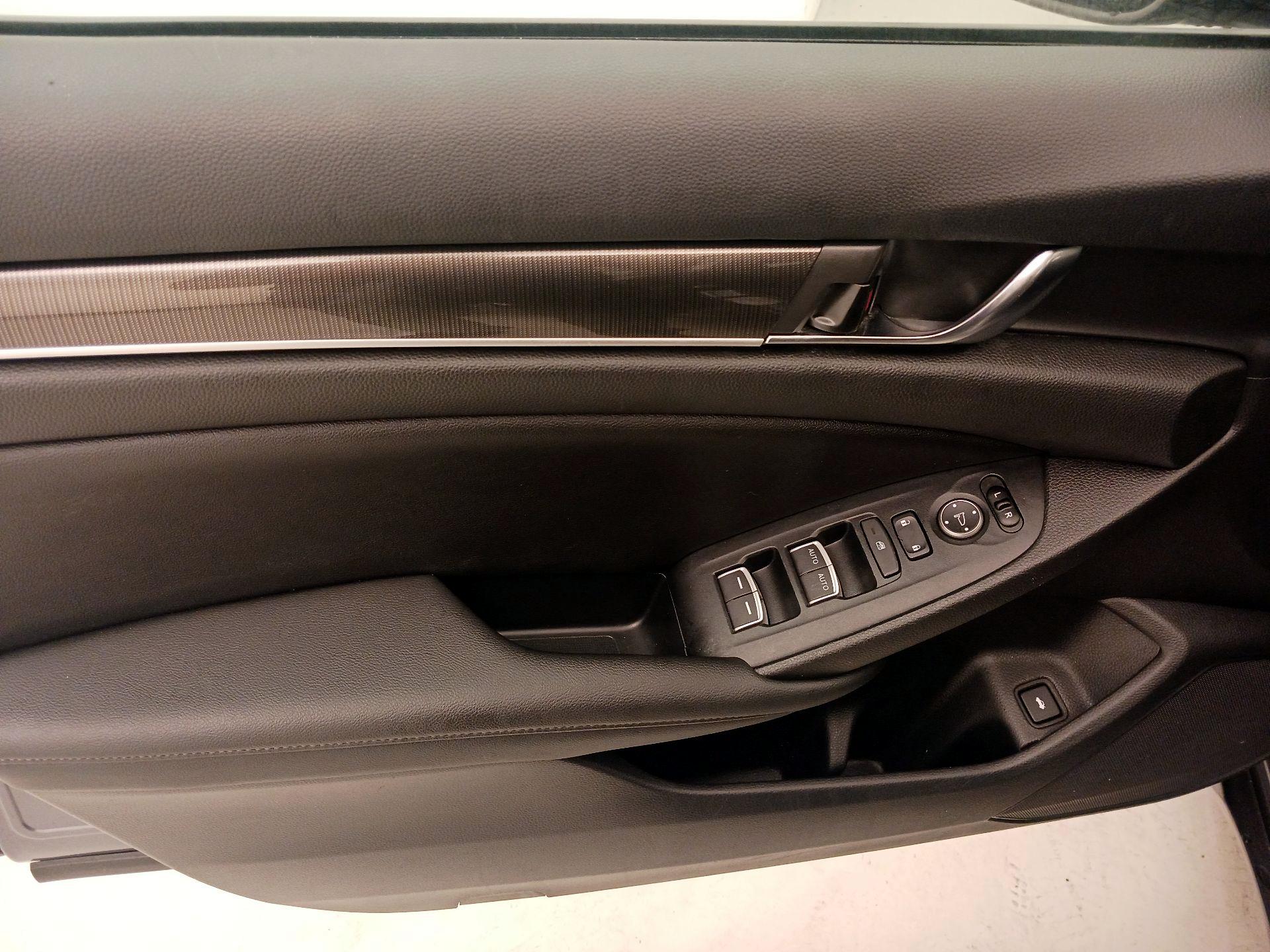 Thumbnail: 2019 Honda Accord - 12