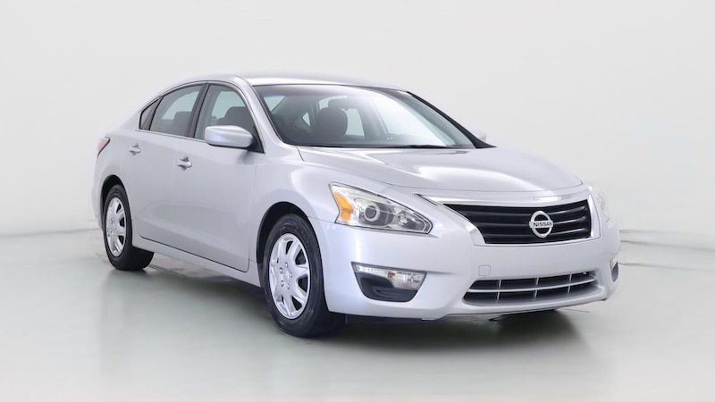 2014 Nissan Altima S Hero Image