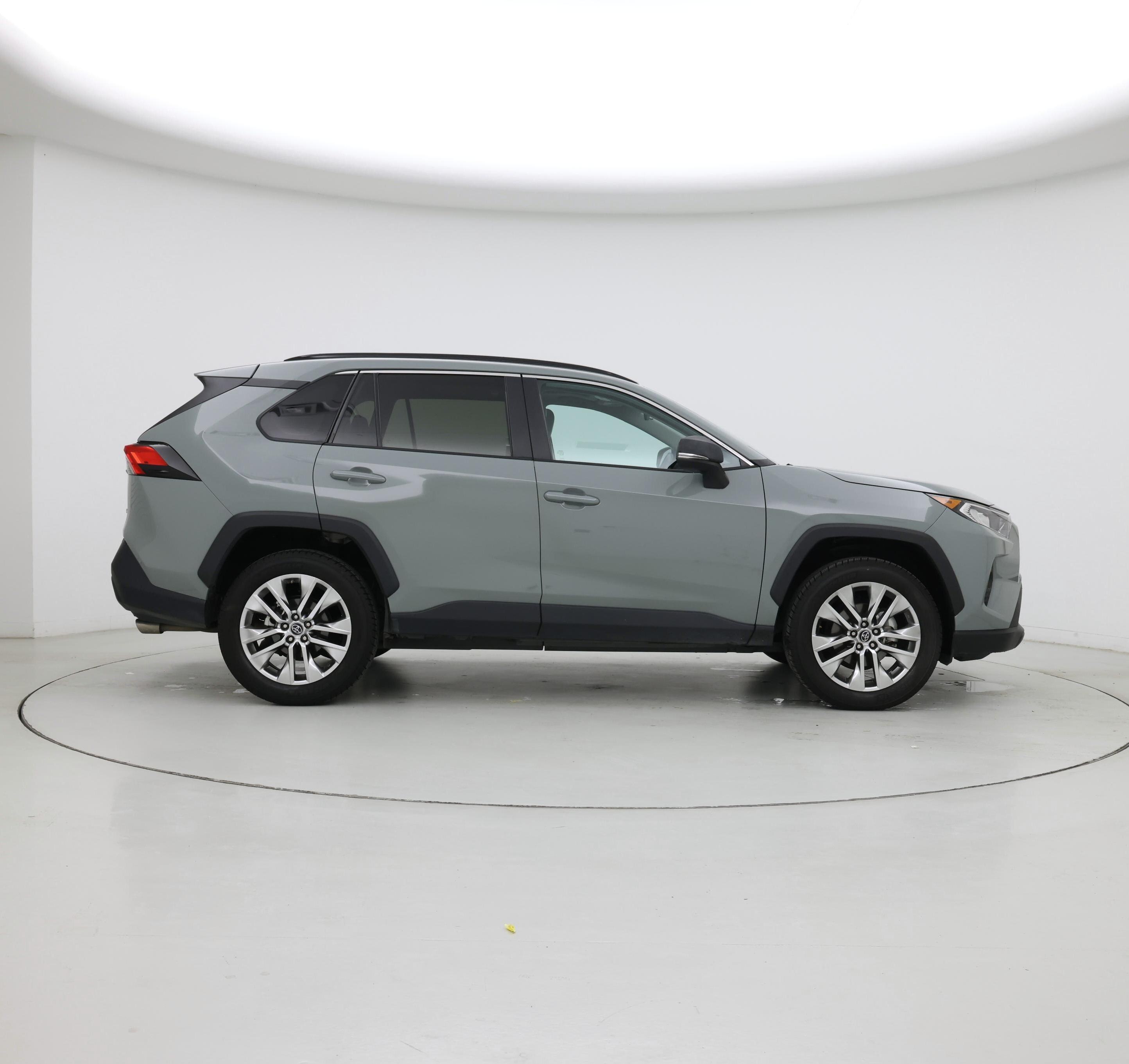 Thumbnail: 2020 Toyota RAV4 - 7