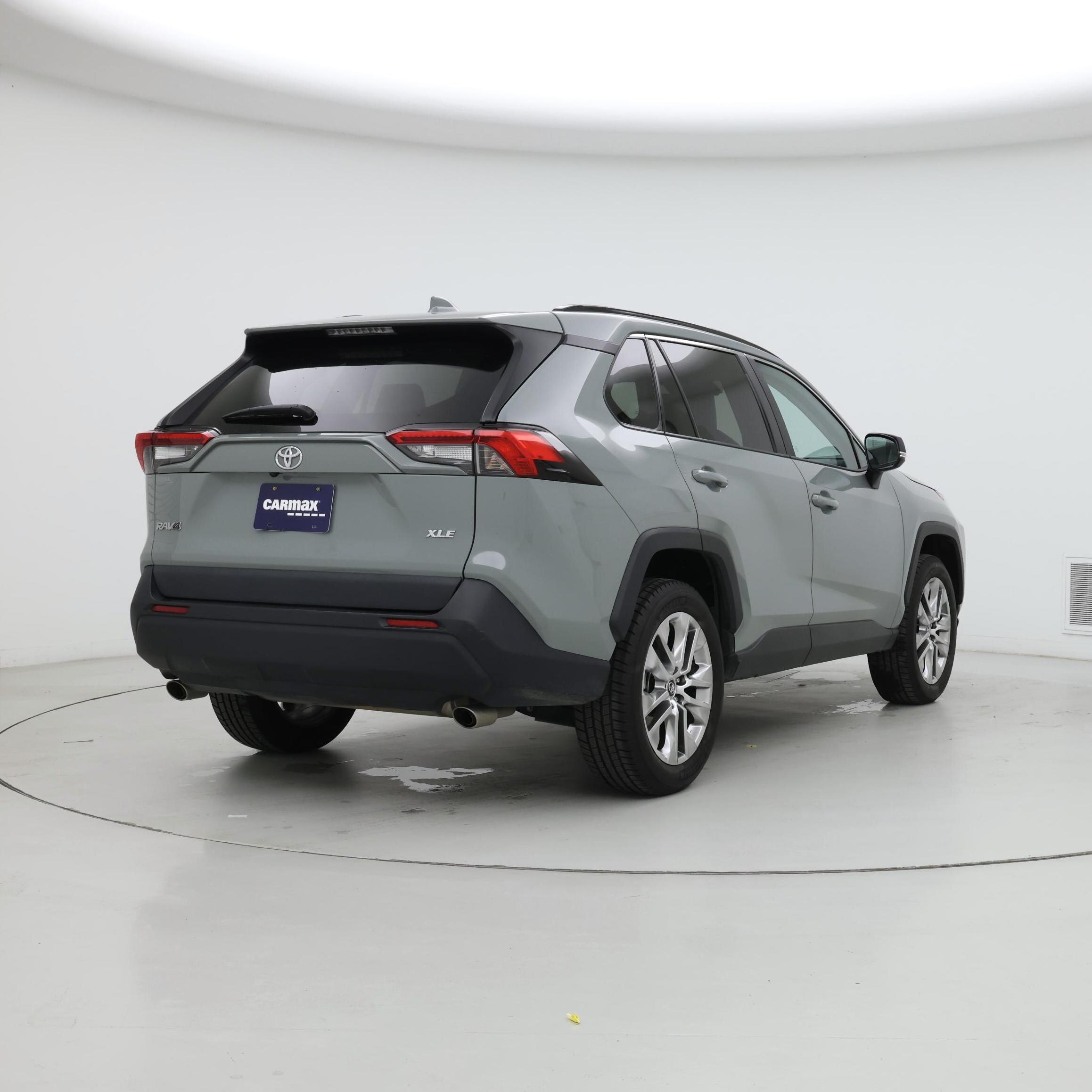 Thumbnail: 2020 Toyota RAV4 - 8