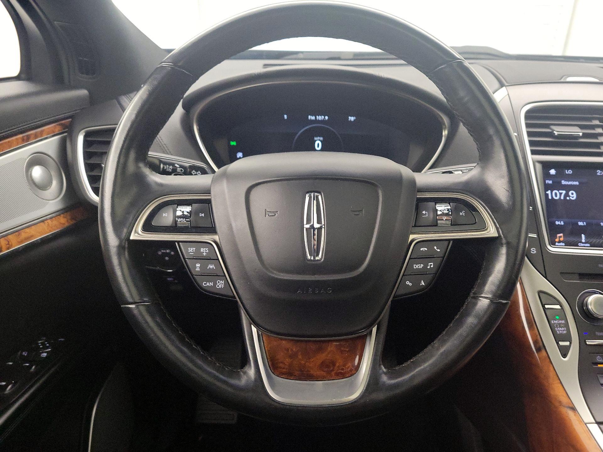 Thumbnail: 2019 Lincoln Nautilus - 10