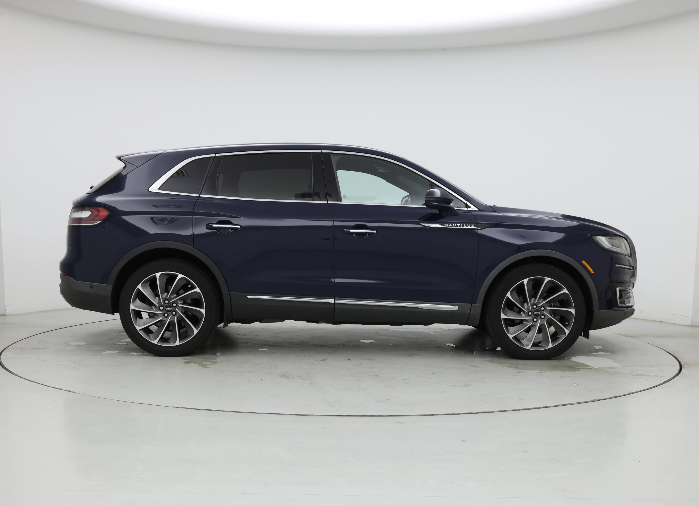 Thumbnail: 2019 Lincoln Nautilus - 7