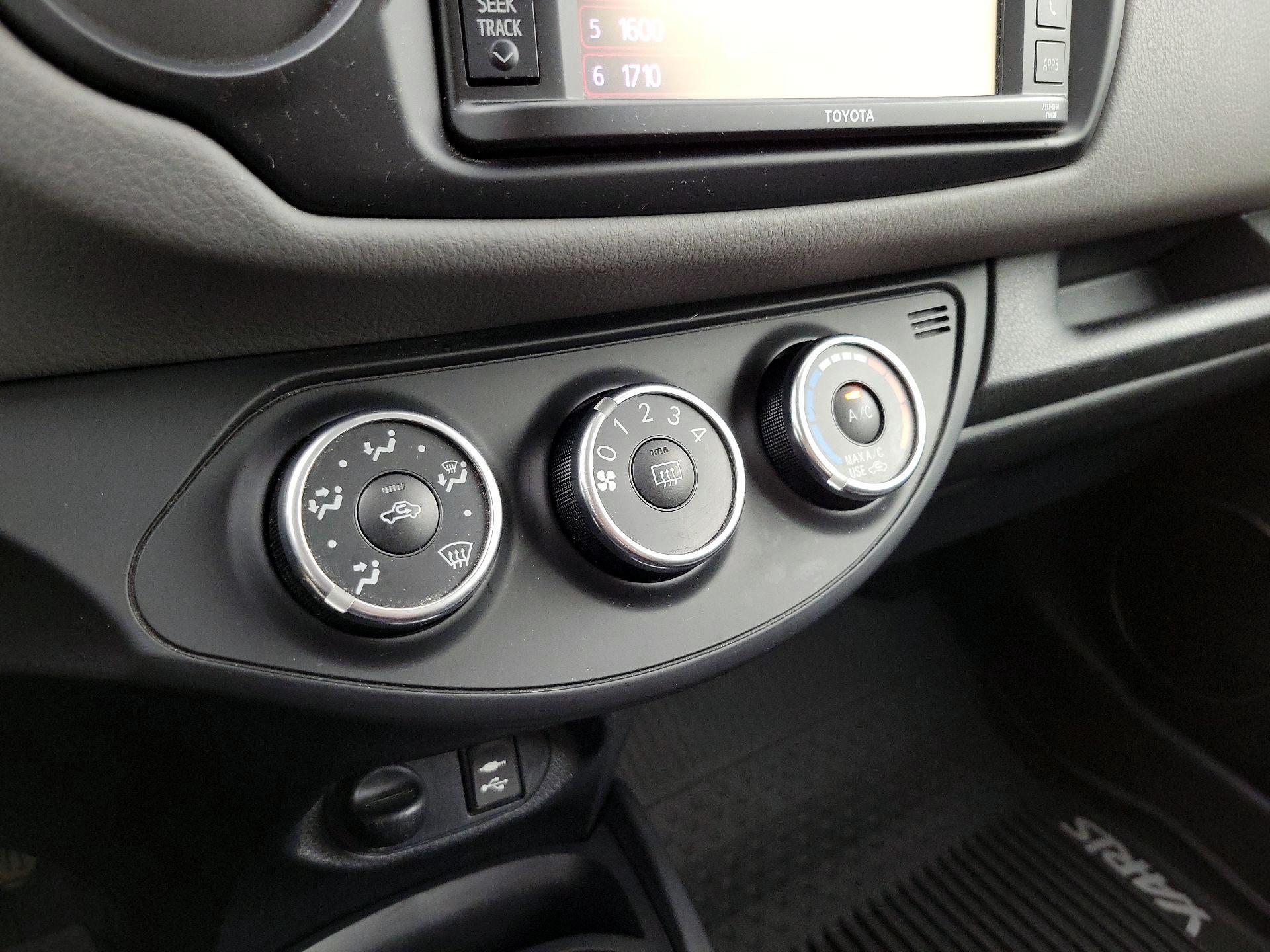 Thumbnail: 2017 Toyota Yaris - 15