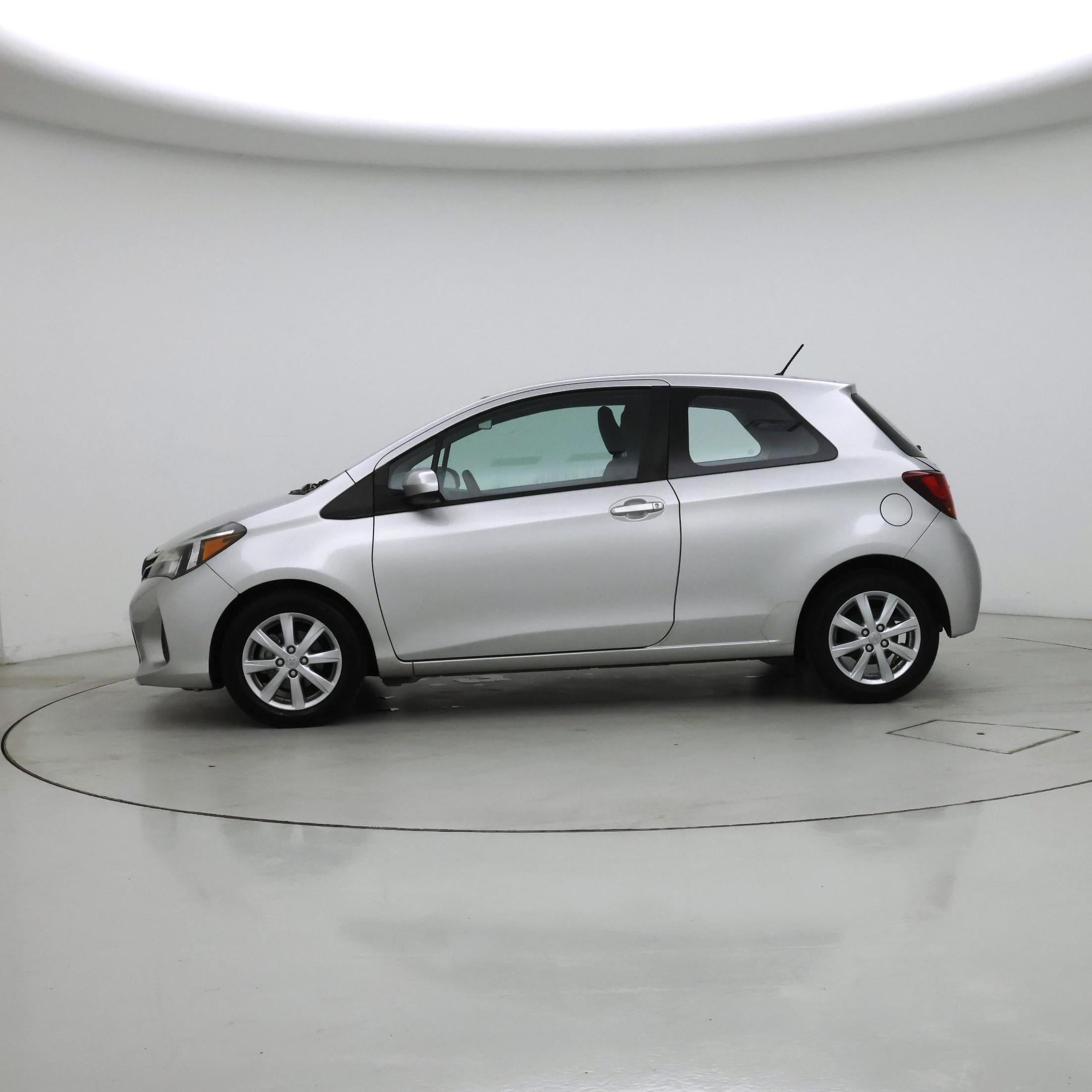 Thumbnail: 2017 Toyota Yaris - 3