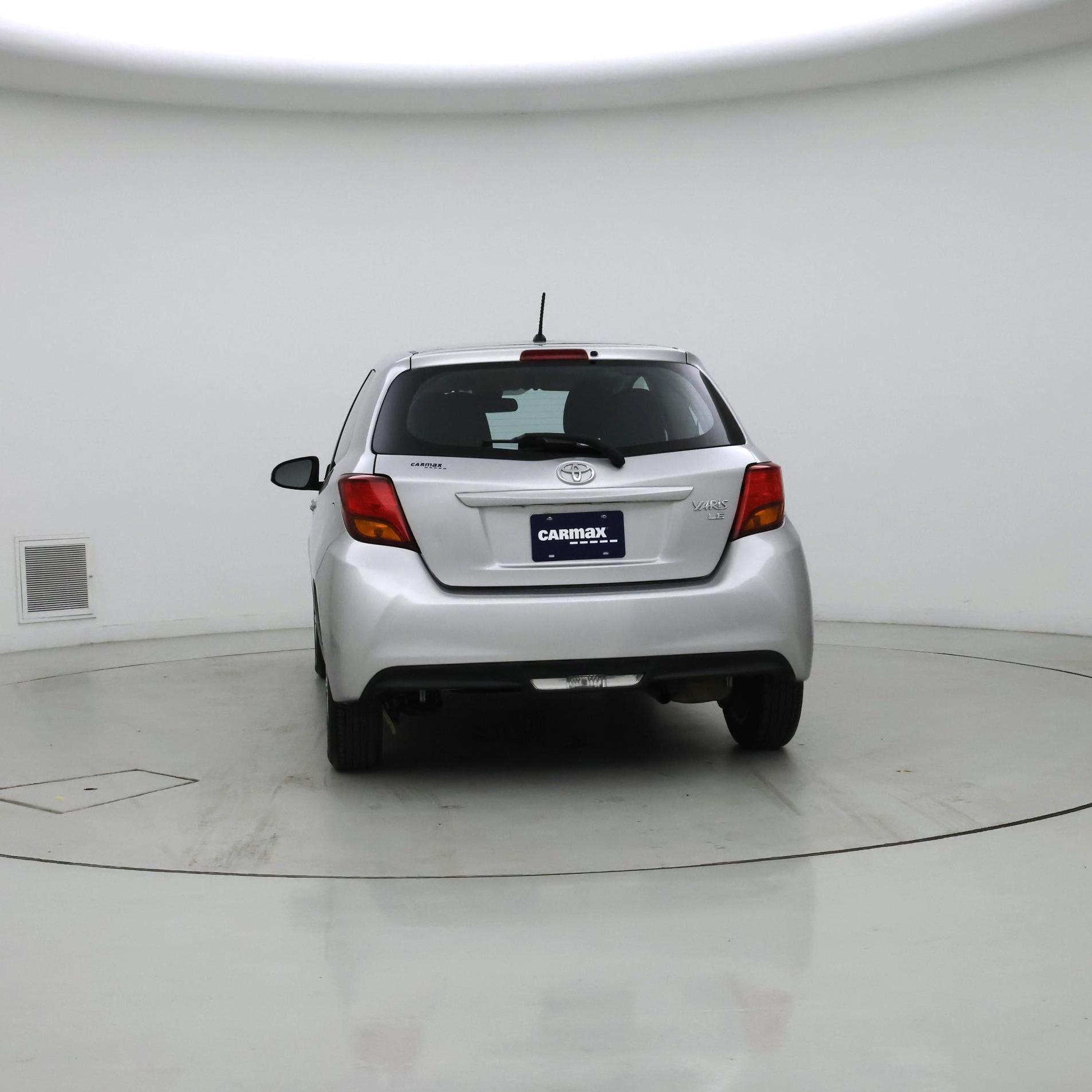 Thumbnail: 2017 Toyota Yaris - 6