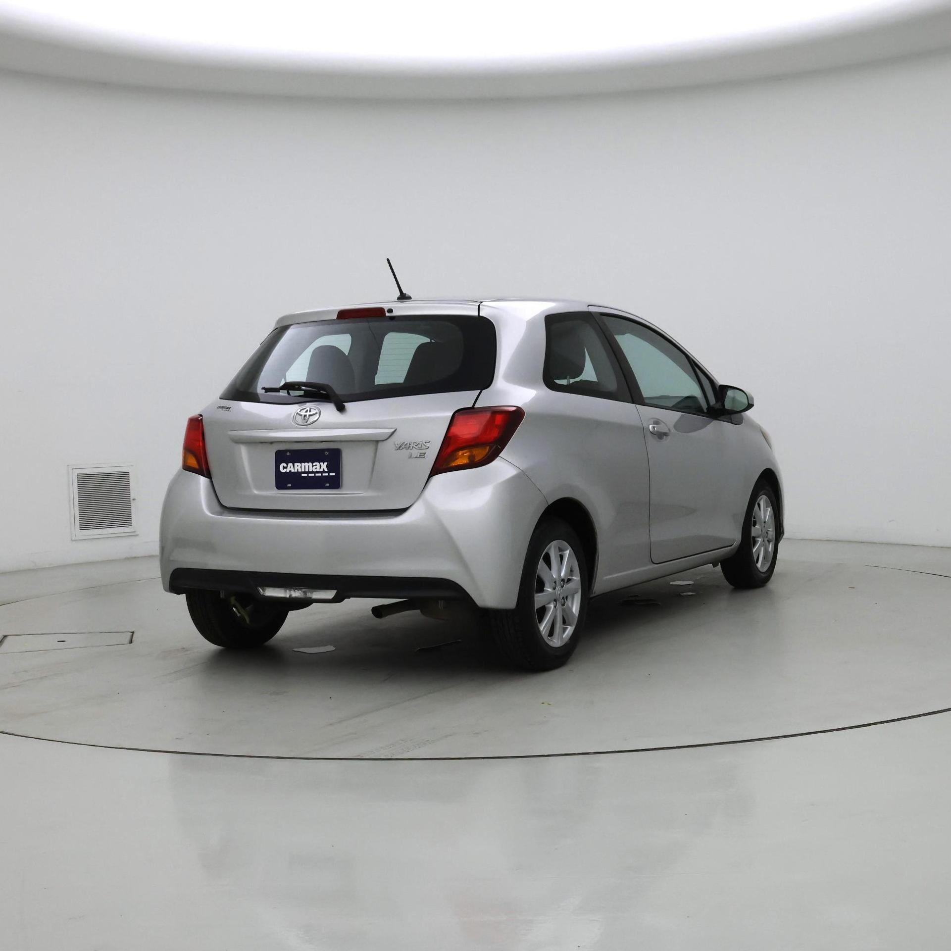 Thumbnail: 2017 Toyota Yaris - 8