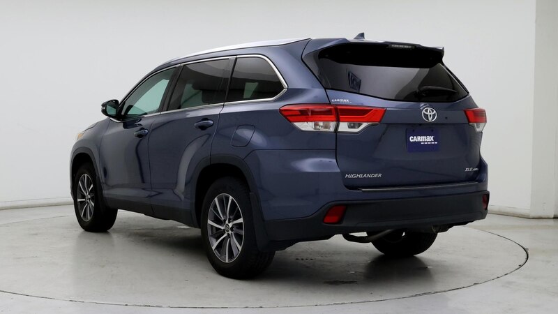 2019 Toyota Highlander SE 2