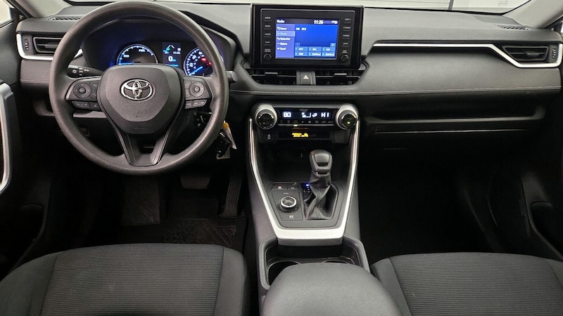 2019 Toyota RAV4 LE 9