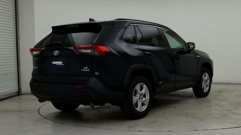 2019 Toyota RAV4 LE 8