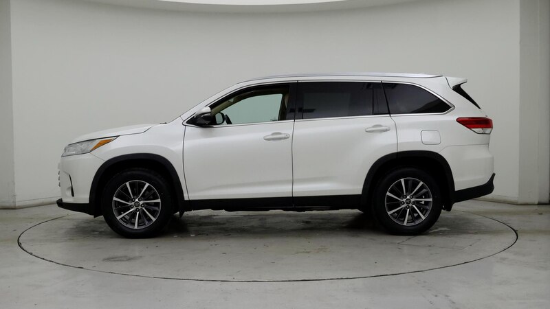 2019 Toyota Highlander XLE 2