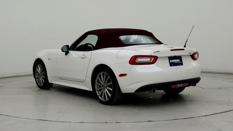 2019 Fiat 124 Spider Lusso 2