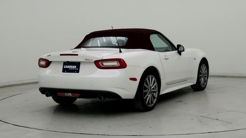 2019 Fiat 124 Spider Lusso 8