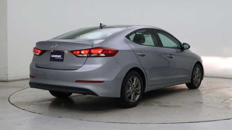 2017 Hyundai Elantra SE 8