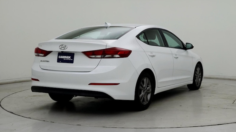 2017 Hyundai Elantra SE 8