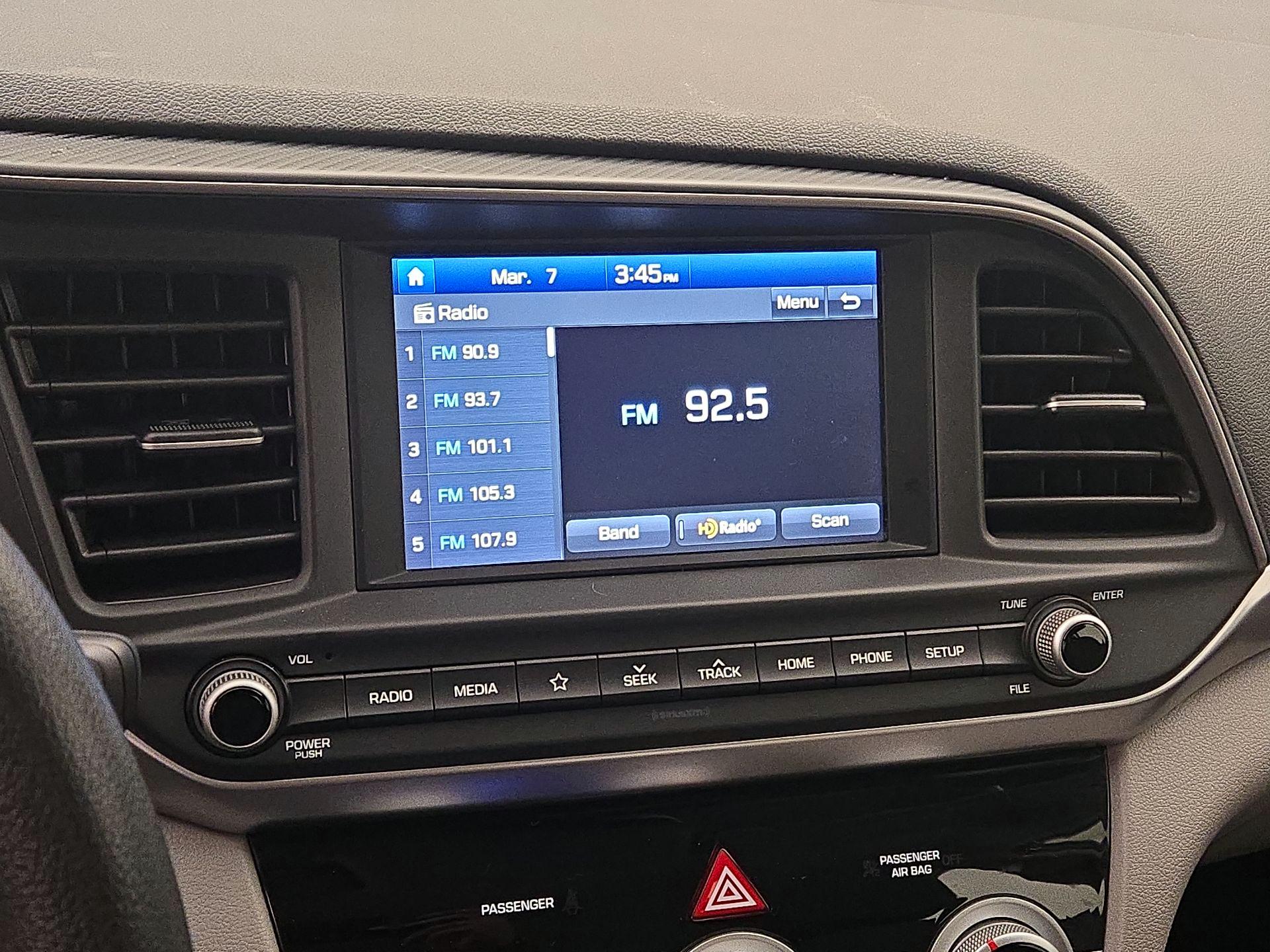 Thumbnail: 2019 Hyundai Elantra - 15