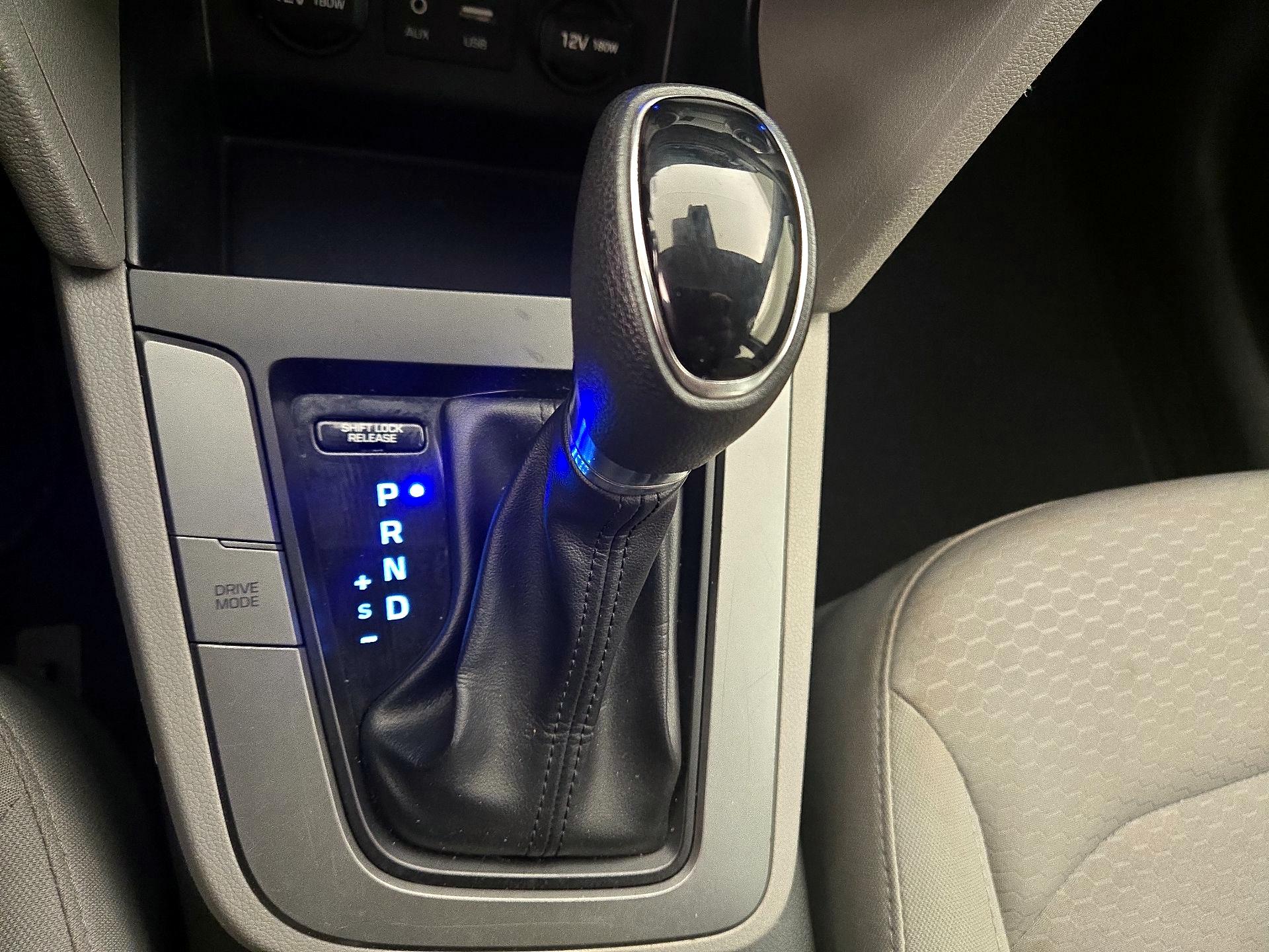 Thumbnail: 2019 Hyundai Elantra - 17