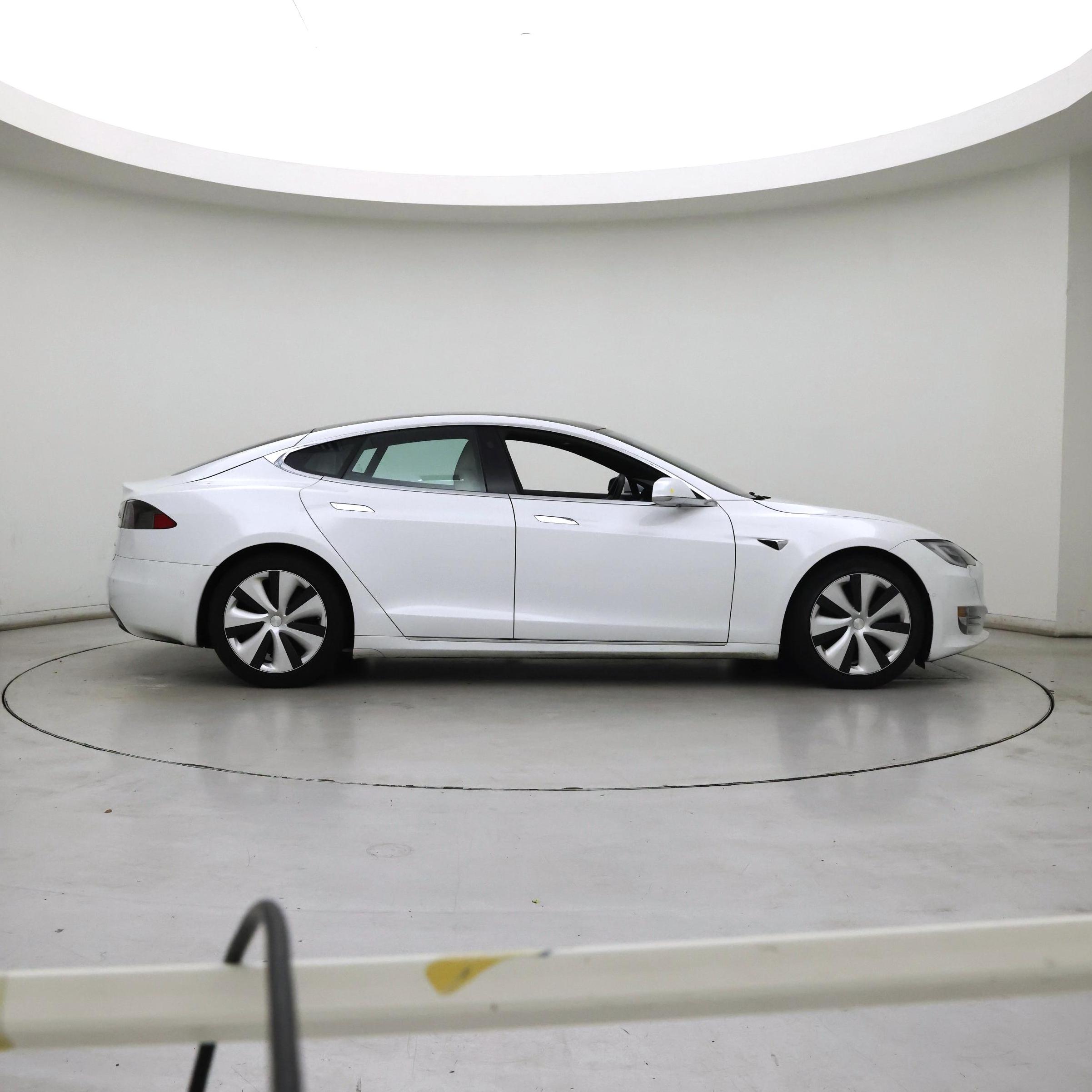 Thumbnail: 2021 Tesla Model S - 7
