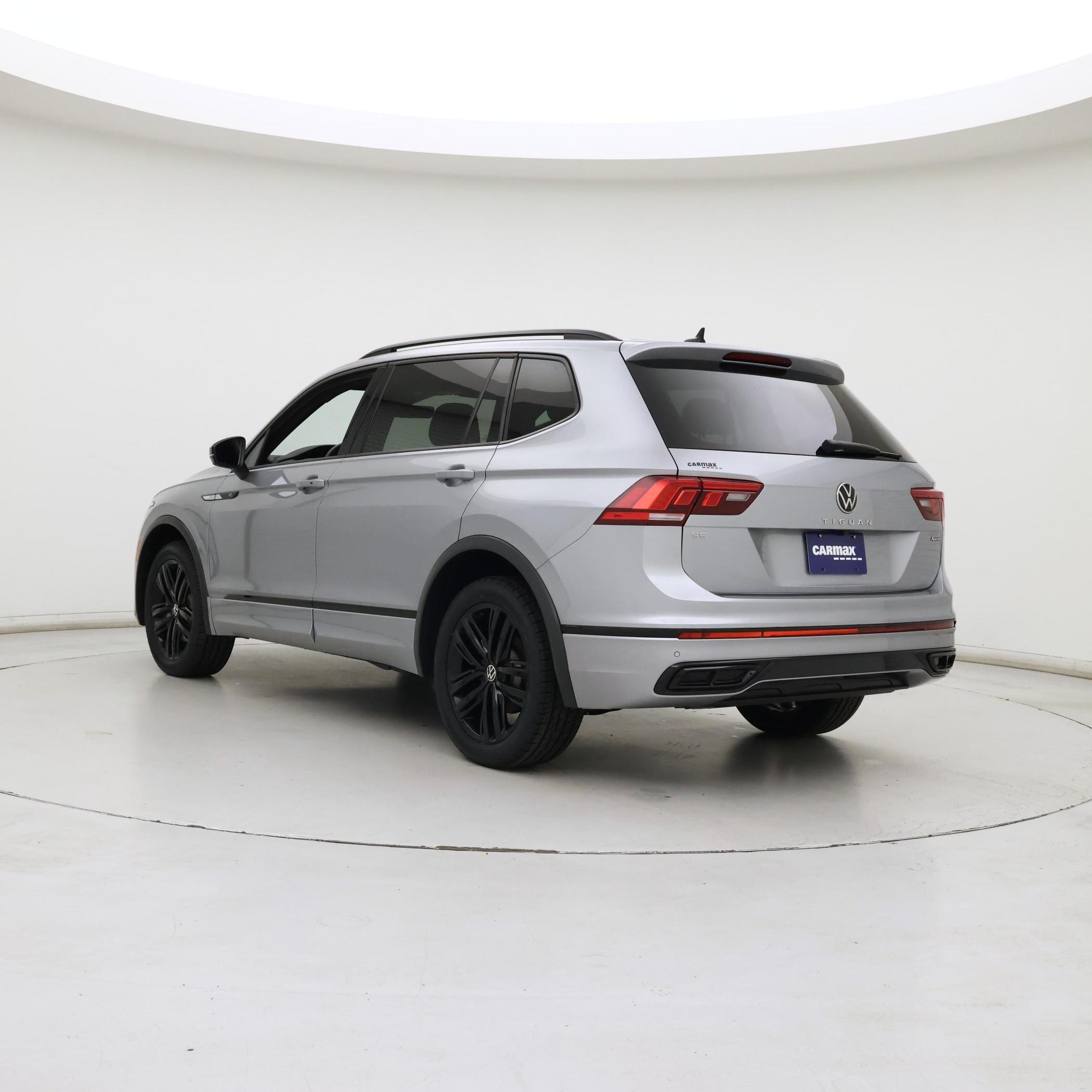Thumbnail: 2022 Volkswagen Tiguan - 2