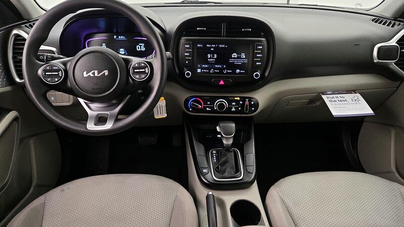 2023 Kia Soul LX 9