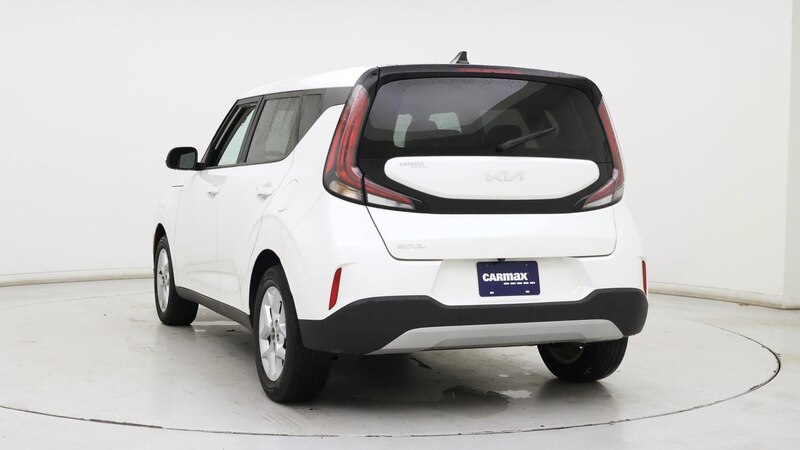 2023 Kia Soul LX 2