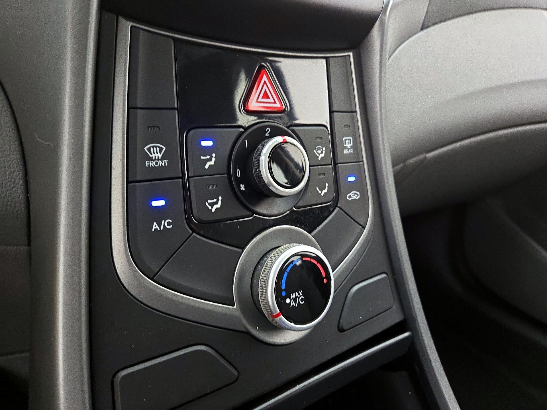 Thumbnail: 2016 Hyundai Elantra - 13