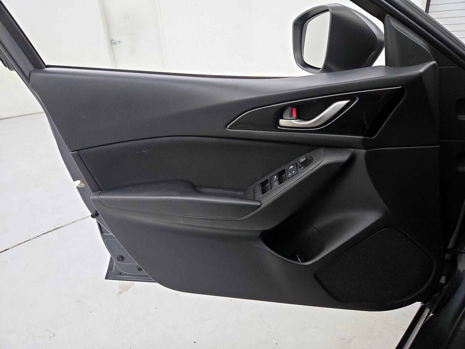 Thumbnail: 2015 Mazda Mazda3 - 12