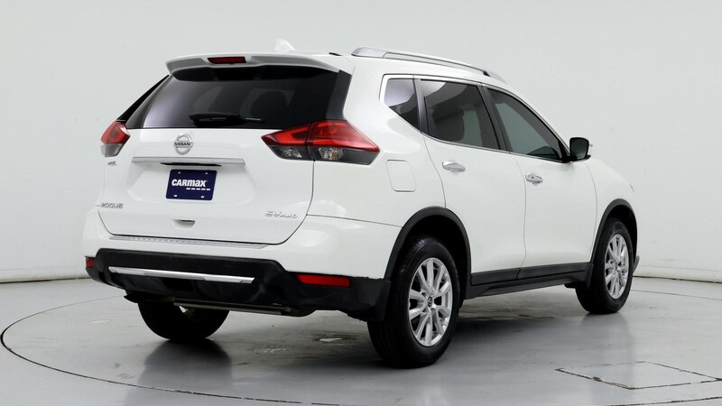 2017 Nissan Rogue SV 8