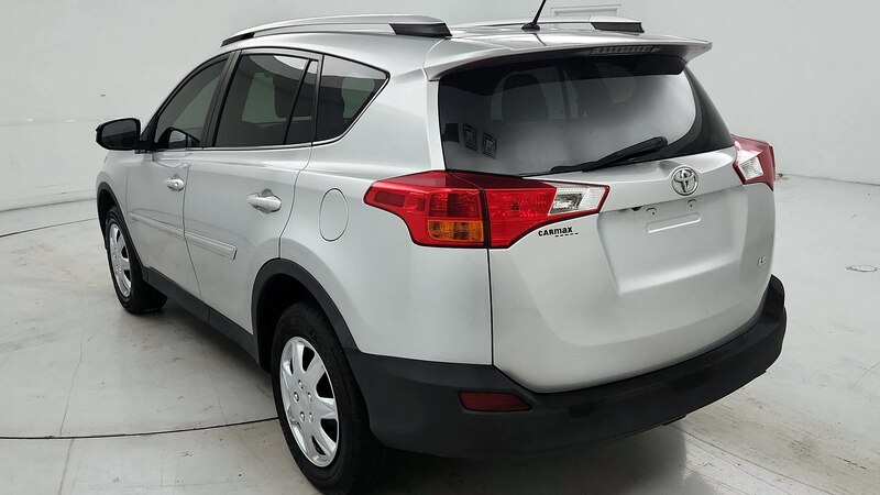 2015 Toyota RAV4 LE 7