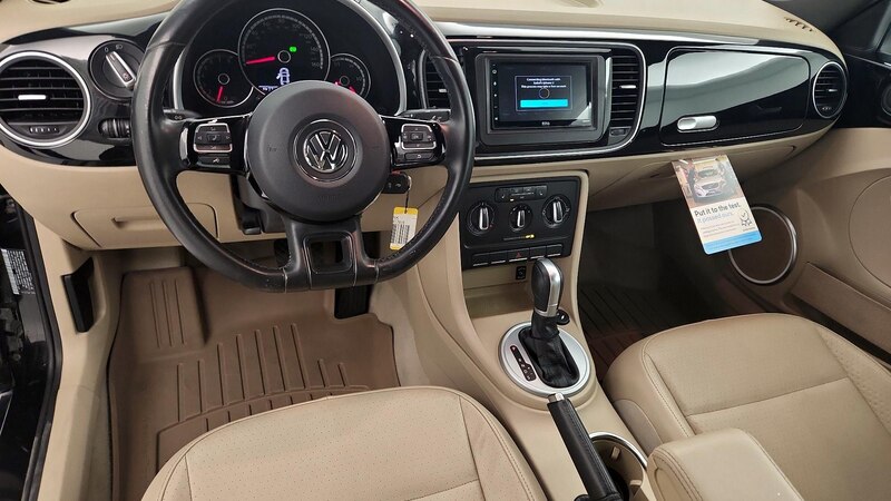 2015 Volkswagen Beetle  9