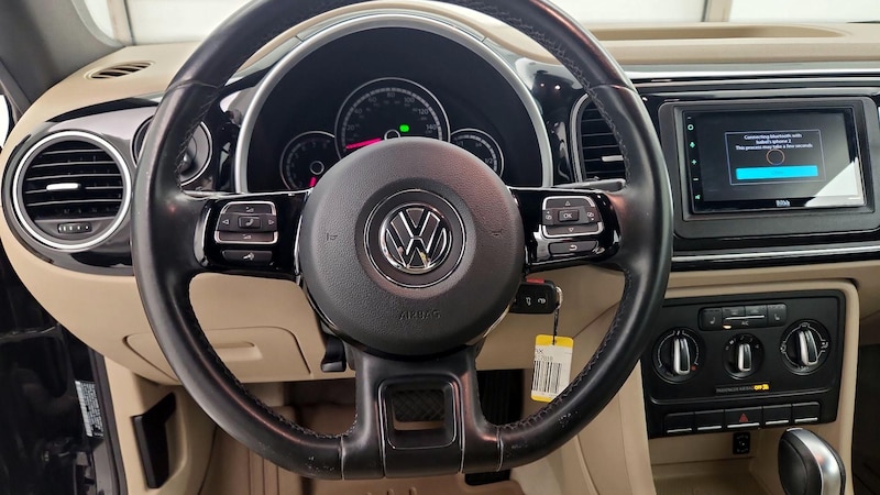 2015 Volkswagen Beetle  10