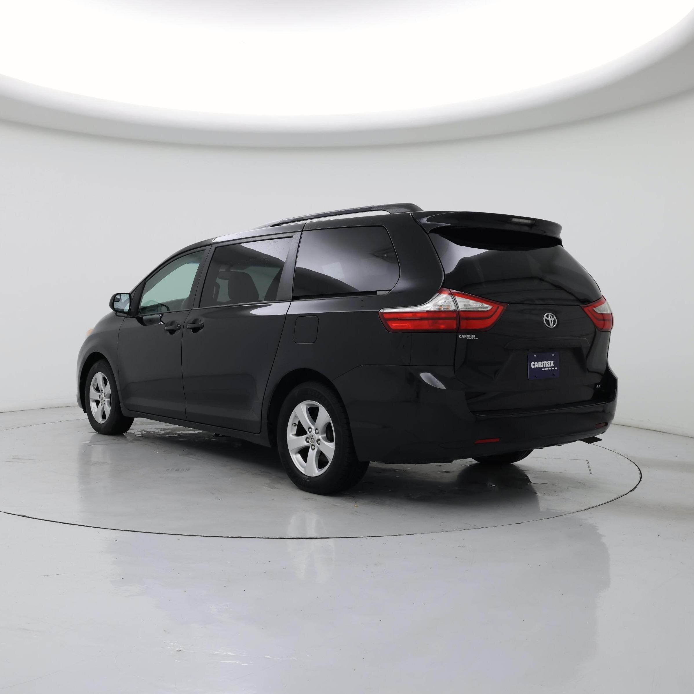 Thumbnail: 2015 Toyota Sienna - 2