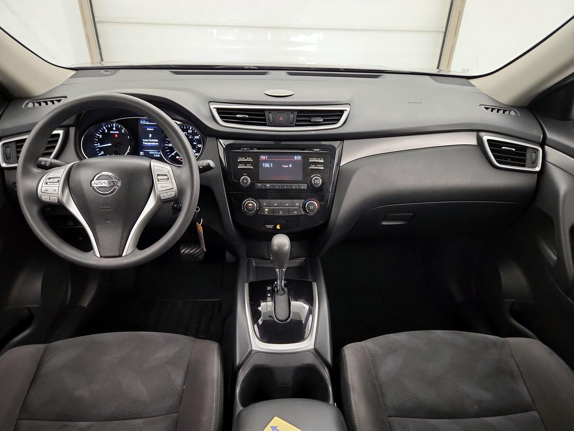 Thumbnail: 2015 Nissan Rogue - 9